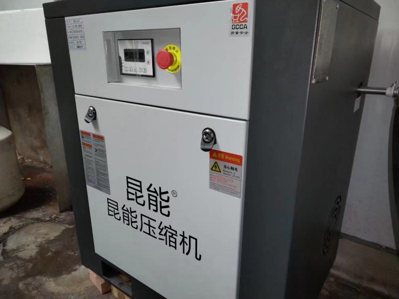 怎么快速鑒別成都空壓機(jī)潤滑油是否需要更換？ 